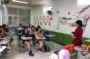 Trung Tam Ngoai Ngu Forward